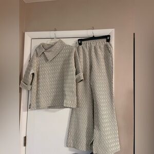 Women’s Two-piece ‘See and Be Seen’ Textured Top/Pant Set